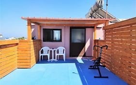 7. Luxurious Sea View Rooftop Suite In The Center!